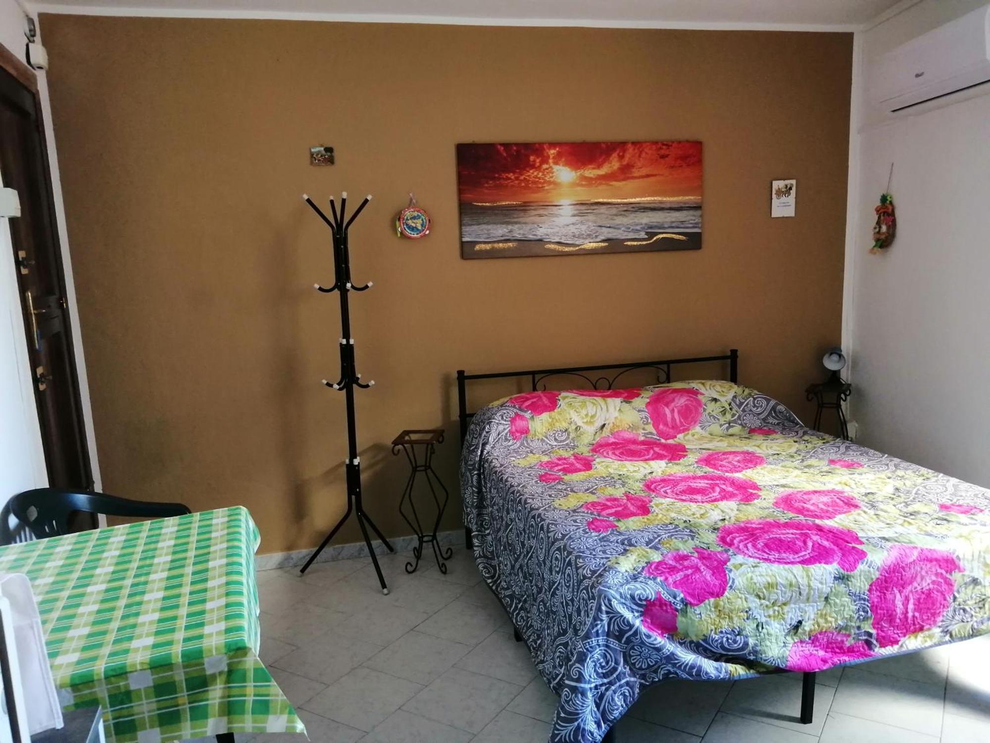 Room Holiday "Al Centro Storico" Palermo Exterior photo