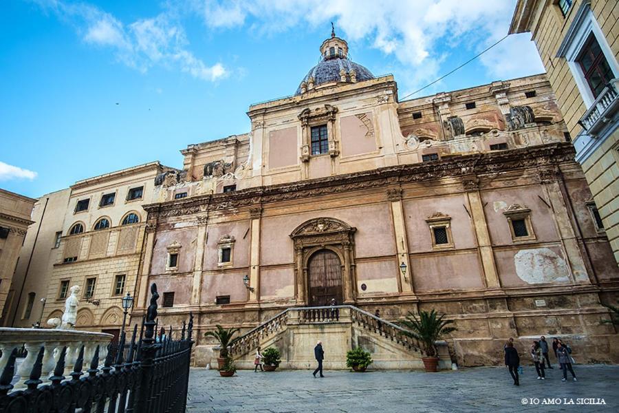 Room Holiday "Al Centro Storico" Palermo Exterior photo